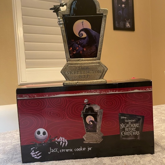 Disney’s The Nightmare Before Christmas Jack Skellington Tombstone Cookie Jar - Picture 2 of 13